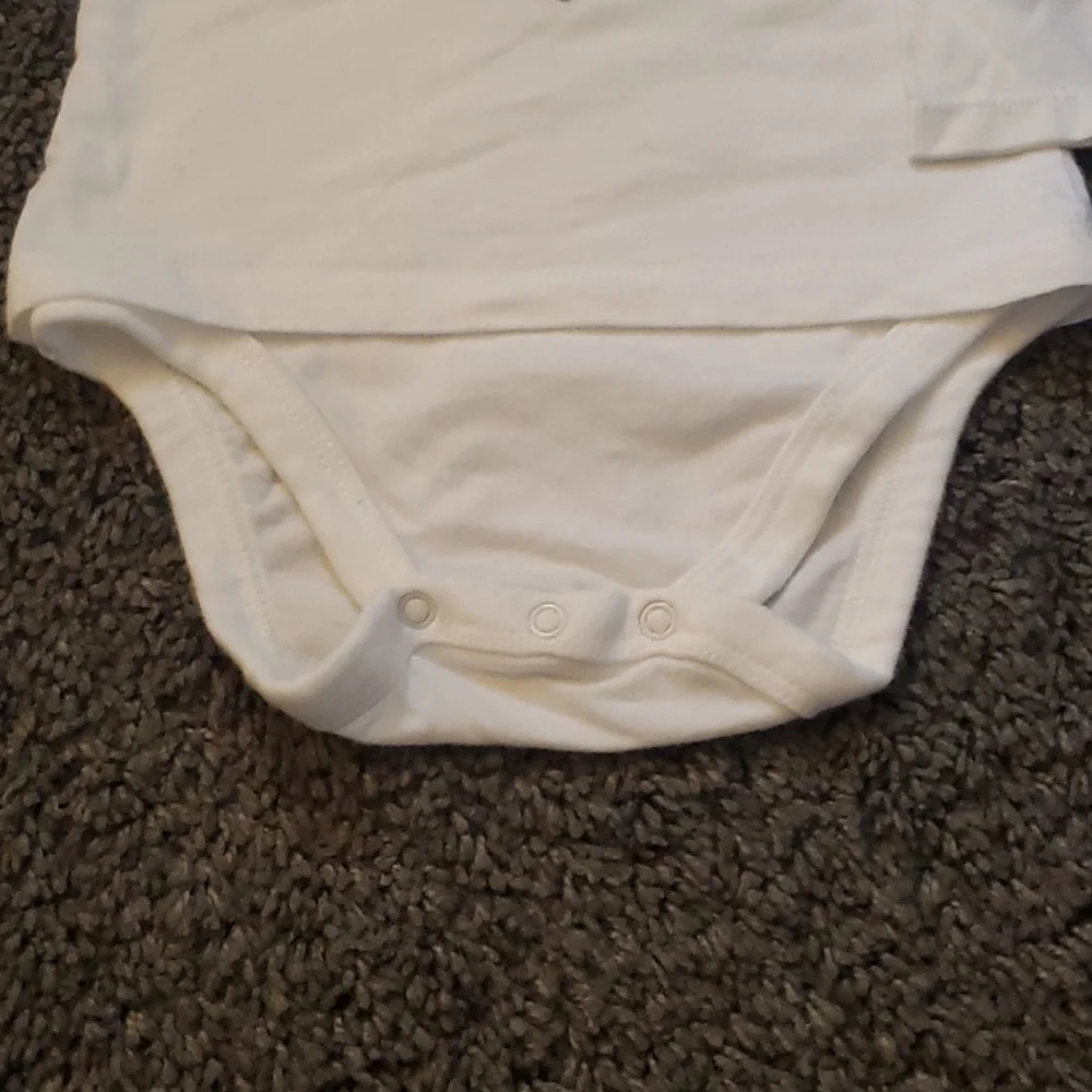 The Children's Place Baby Long Sleeve Onesie White Size 3-6 Months